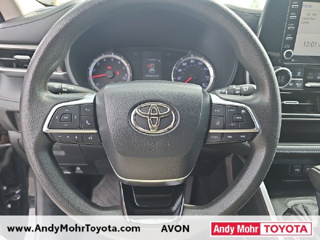 Used 2020 Toyota Highlander L FWD image 12
