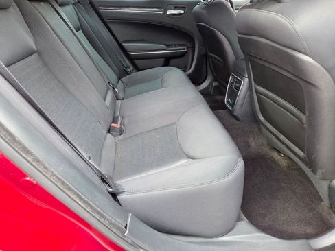 Used 2019 Chrysler 300 Touring w/ Sport Appearance Package RWD image 18