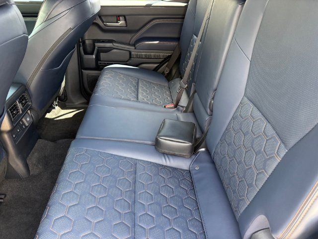Used 2026 Toyota 4Runner Platinum AWD/4WD image 29