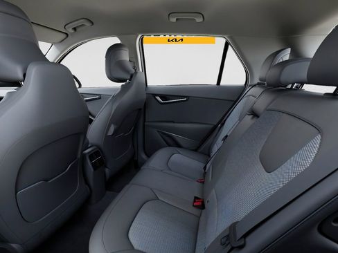 New 2026 Kia Niro EX FWD image 18