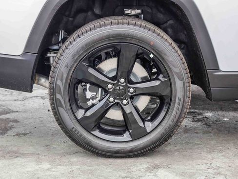 New 2025 Jeep Grand Cherokee L Limited w/ Black Appearance Package image 12