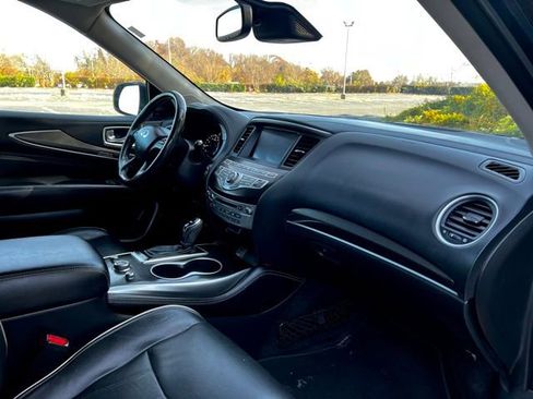 Used 2019 INFINITI QX60 Luxe w/ Essential Package image 24