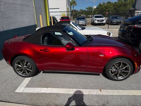 Used 2022 MAZDA MX-5 Miata Grand Touring image 34