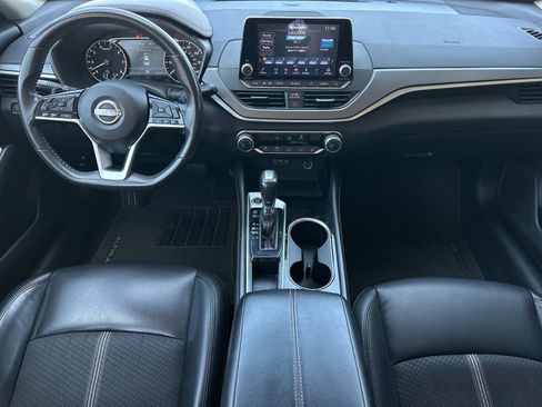 Used 2024 Nissan Altima 2.5 SR FWD image 13