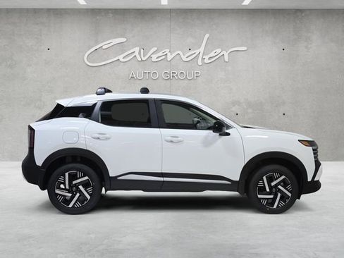 New 2026 Nissan Kicks SV FWD image 17