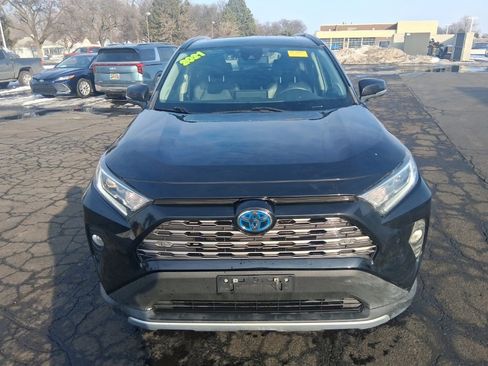 Used 2021 Toyota RAV4 Limited image 2