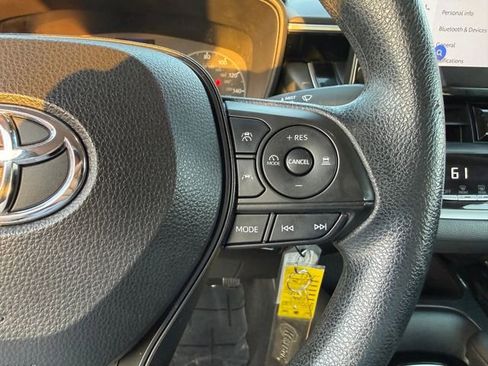 Used 2023 Toyota Corolla LE image 18