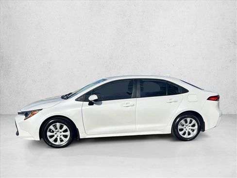 Certified 2025 Toyota Corolla LE image 8