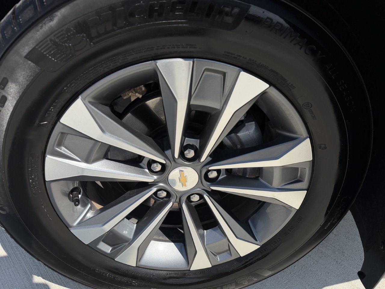 Used 2026 Chevrolet Equinox LT AWD/4WD image 9