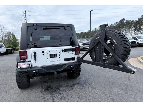 Used 2013 Jeep Wrangler Unlimited Sport image 9