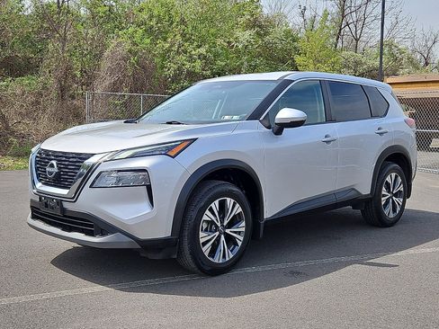 Used 2022 Nissan Rogue SV AWD/4WD image 3