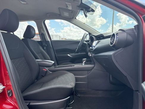 Used 2023 Nissan Kicks SV image 10