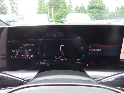 Used 2024 Cadillac Lyriq Sport AWD/4WD image 21