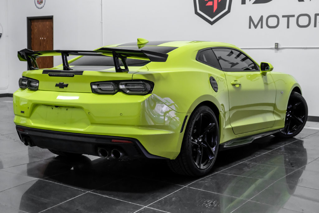 Used 2019 Chevrolet Camaro SS RWD image 9