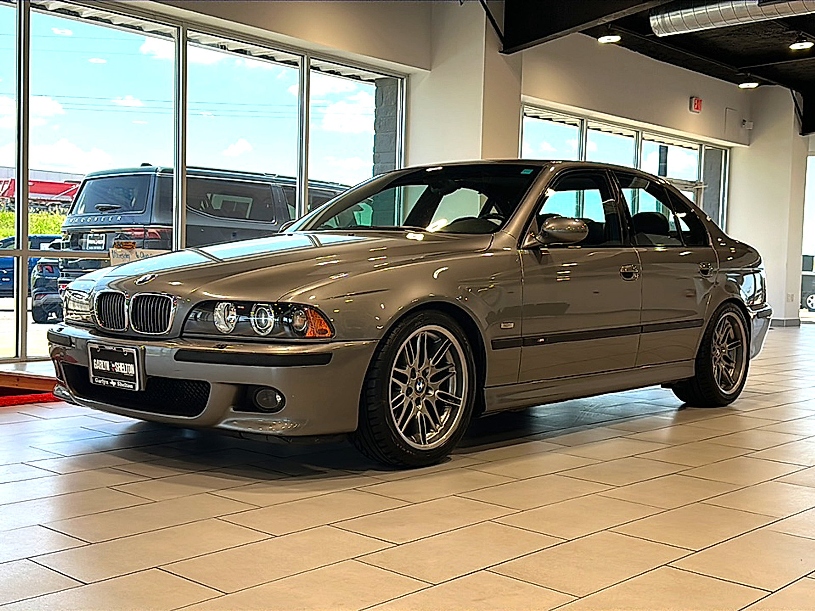 Used 2002 BMW M5 RWD image 2