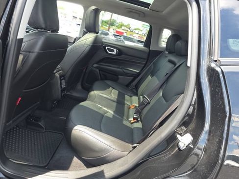 Used 2022 Jeep Compass Trailhawk w/ Trailhawk Elite Group AWD/4WD image 29