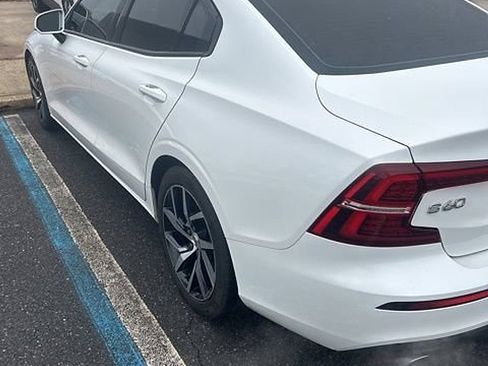 Used 2019 Volvo S60 T6 Momentum image 6