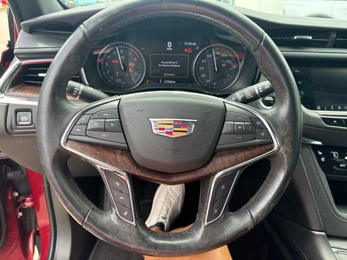 Used 2020 Cadillac XT5 Premium Luxury FWD image 7
