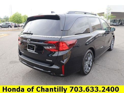 Certified 2025 Honda Odyssey Touring image 7