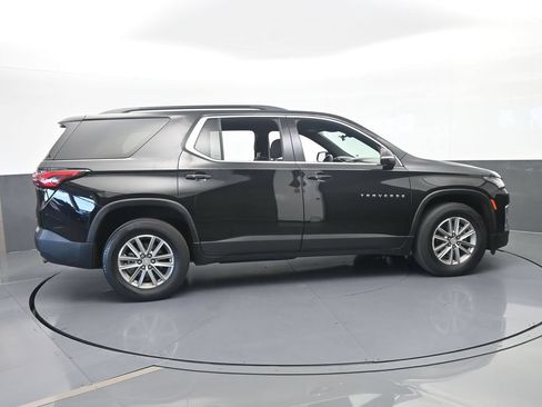 Used 2023 Chevrolet Traverse LT FWD image 7