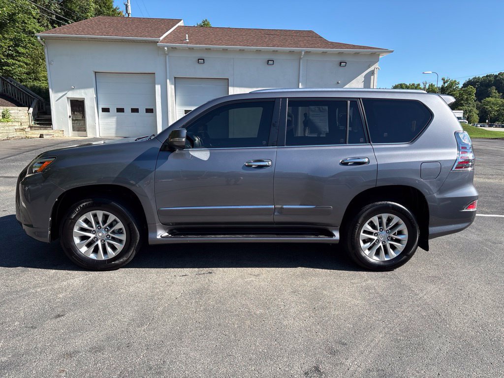 Used 2015 Lexus GX 460 w/ Premium Package AWD/4WD image 2