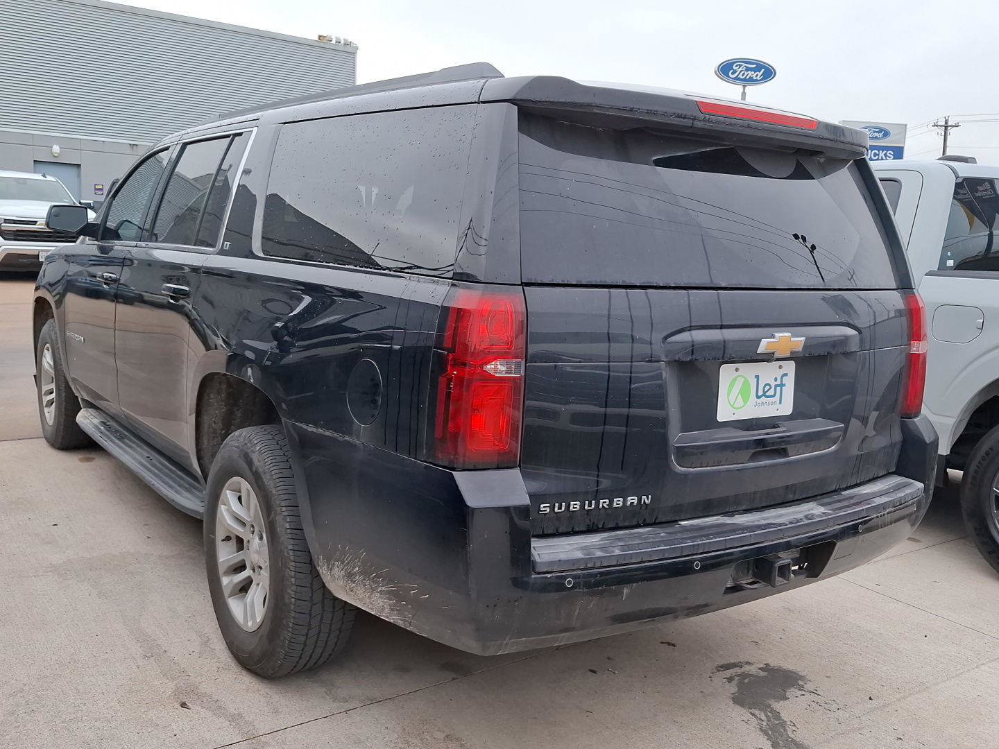 Used 2019 Chevrolet Suburban LT RWD image 7