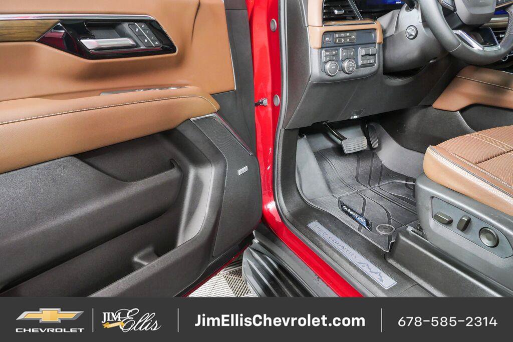 New 2026 Chevrolet Tahoe High Country w/ Sun And Tow Package AWD/4WD image 8