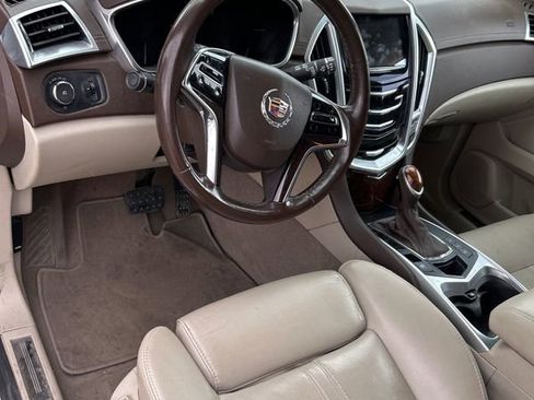 Used 2016 Cadillac SRX Premium image 2