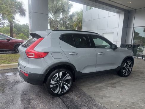 Used 2026 Volvo XC40 B5 Ultra image 3