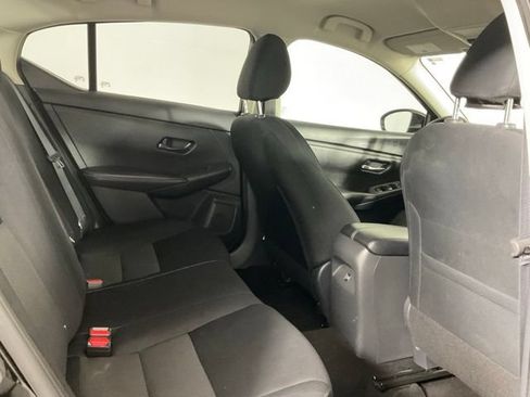 Used 2024 Nissan Sentra SV FWD image 18
