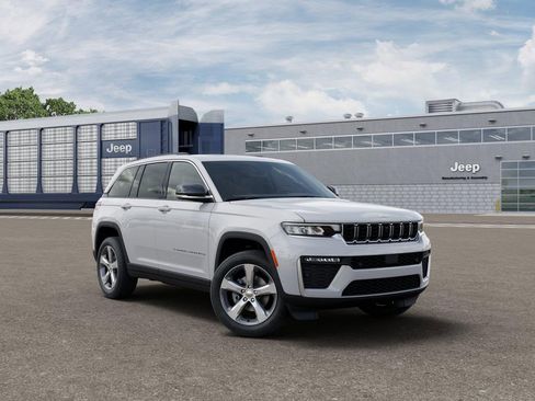 New 2026 Jeep Grand Cherokee Limited w/ Luxury Tech Group II AWD/4WD image 5