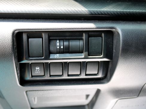 Used 2017 Subaru Impreza 2.0i image 18