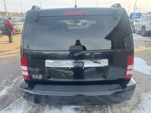 Used 2010 Jeep Liberty Limited w/ Tire & Wheel Group image 6