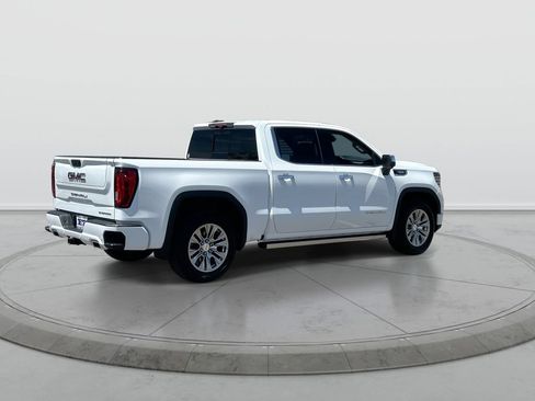 Used 2023 GMC Sierra 1500 Denali w/ Technology Package AWD/4WD image 8