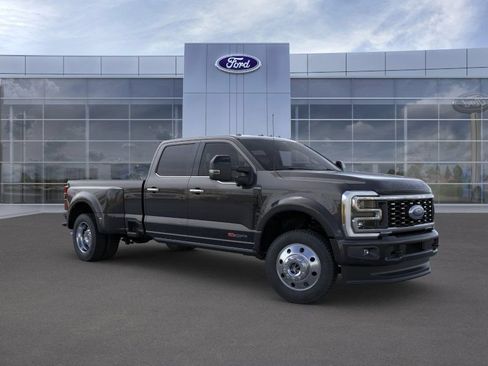 Used 2025 Ford F450 Platinum w/ FX4 Off-Road Package AWD/4WD image 1