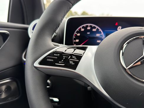 New 2026 Mercedes-Benz GLC 300 image 23