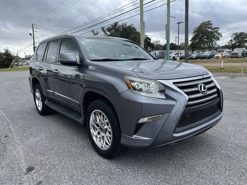 Used 2015 Lexus GX 460 image 4