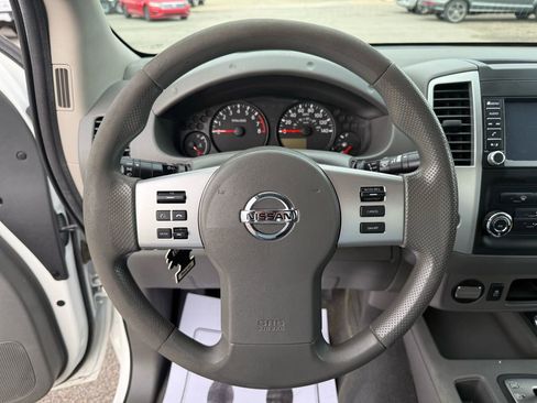 Used 2019 Nissan Frontier S image 20