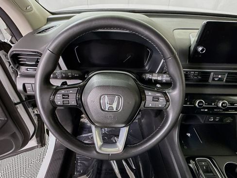 Used 2023 Honda Pilot Touring image 22