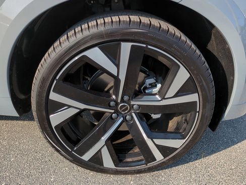 New 2026 Volvo XC60 B5 Ultra w/ Climate Package image 11