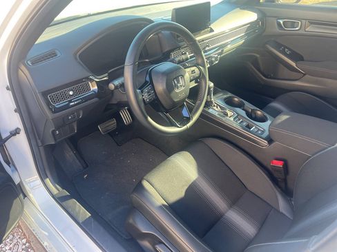 Used 2025 Honda Civic Sport image 5