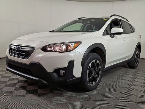 Used 2022 Subaru Crosstrek 2.0i Premium w/ Moonroof Package AWD/4WD image 5