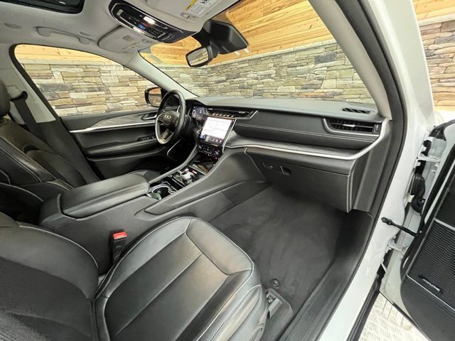 Used 2022 Jeep Grand Cherokee Limited AWD/4WD image 44
