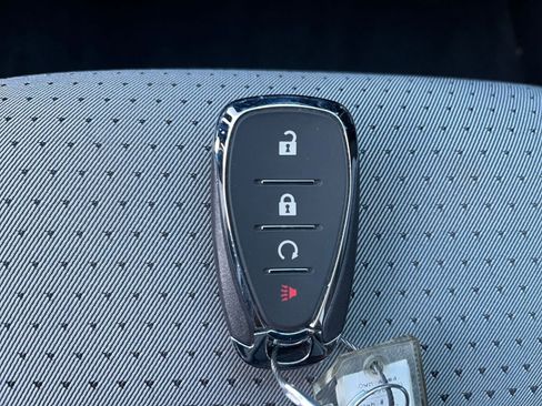 Used 2025 Chevrolet Trax LT w/ LT Convenience Package image 22