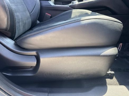 Used 2023 Mitsubishi Outlander SE image 12