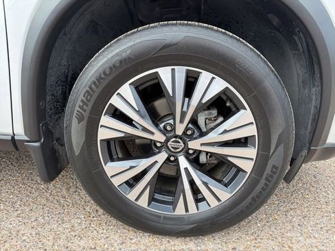 Certified 2021 Nissan Rogue SV image 7