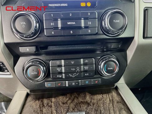 Used 2017 Ford F250 Lariat w/ Chrome Package AWD/4WD image 19