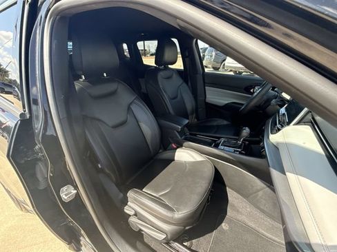 Used 2025 Jeep Compass Limited AWD/4WD image 29