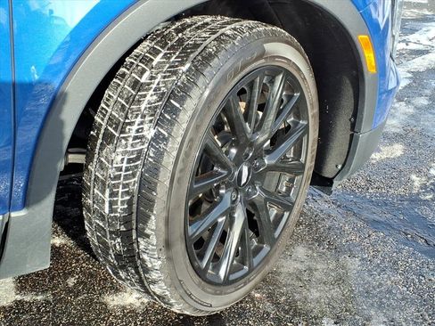 Used 2023 Cadillac XT4 Sport image 4