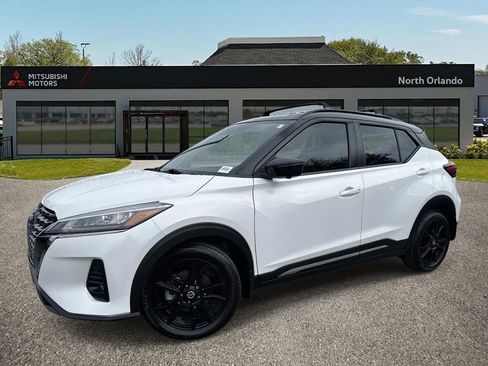 Used 2021 Nissan Kicks SR w/ Interior Electronics Package FWD image 1